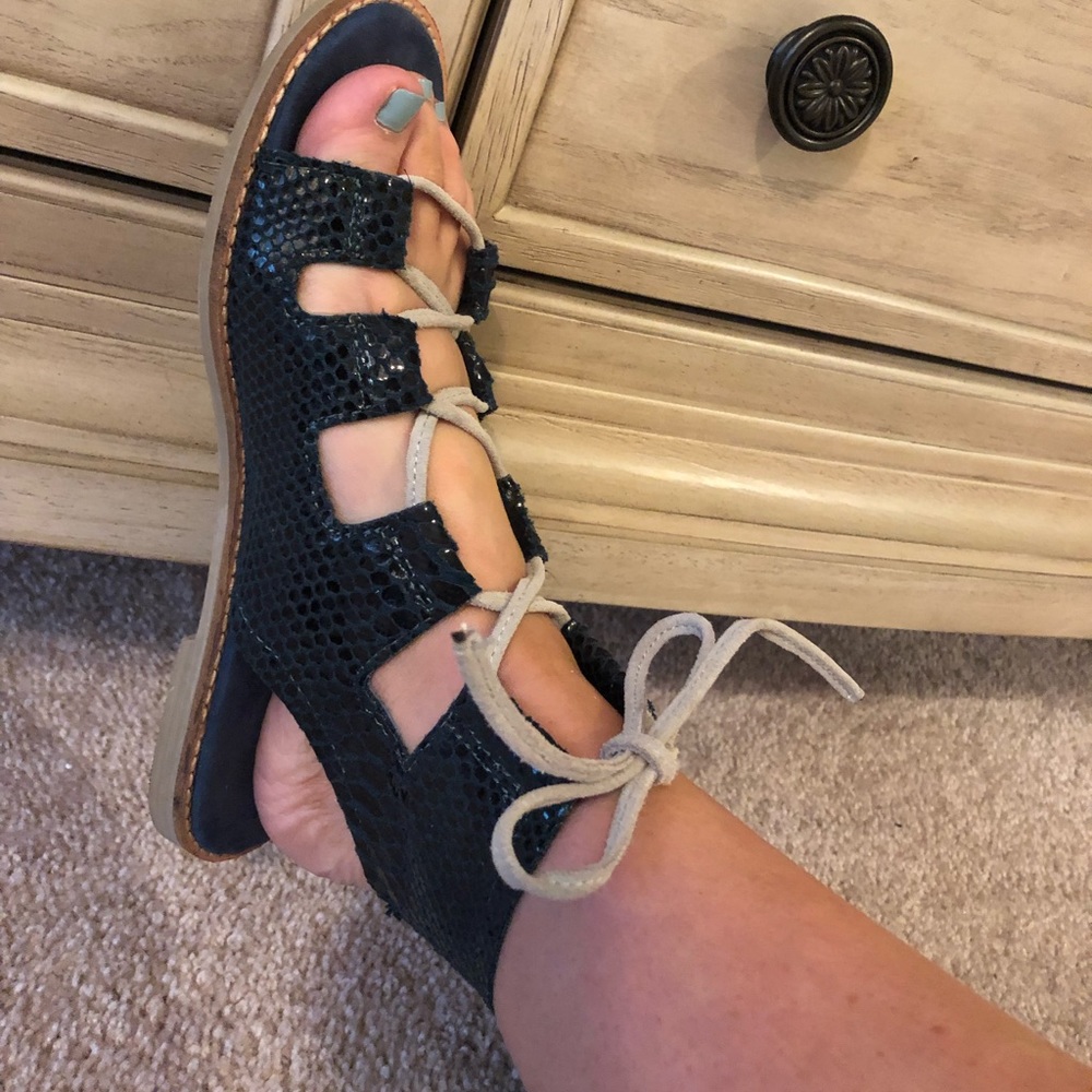 Matisse navy snakeskin sandals